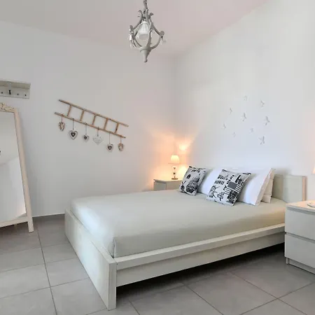 דירה Azzurro Bianco פארוס