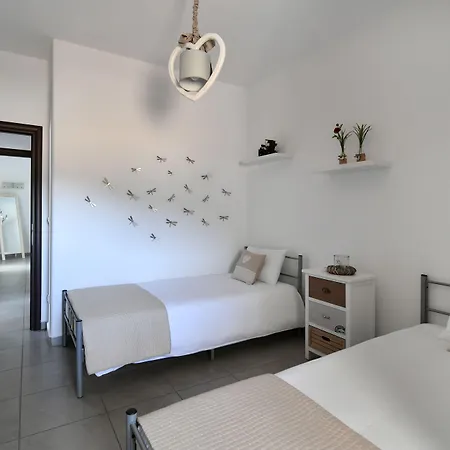 Azzurro Bianco דירה *