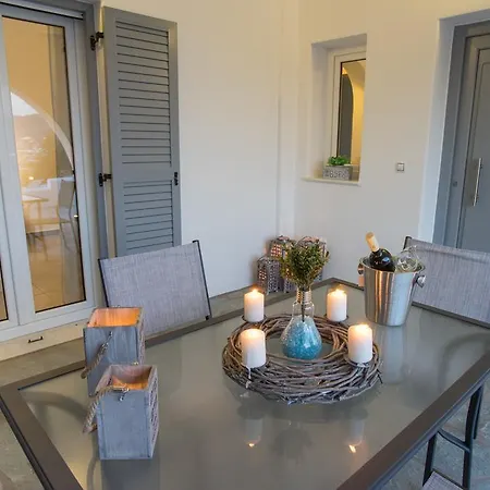 Azzurro Bianco Parikia (Paros)